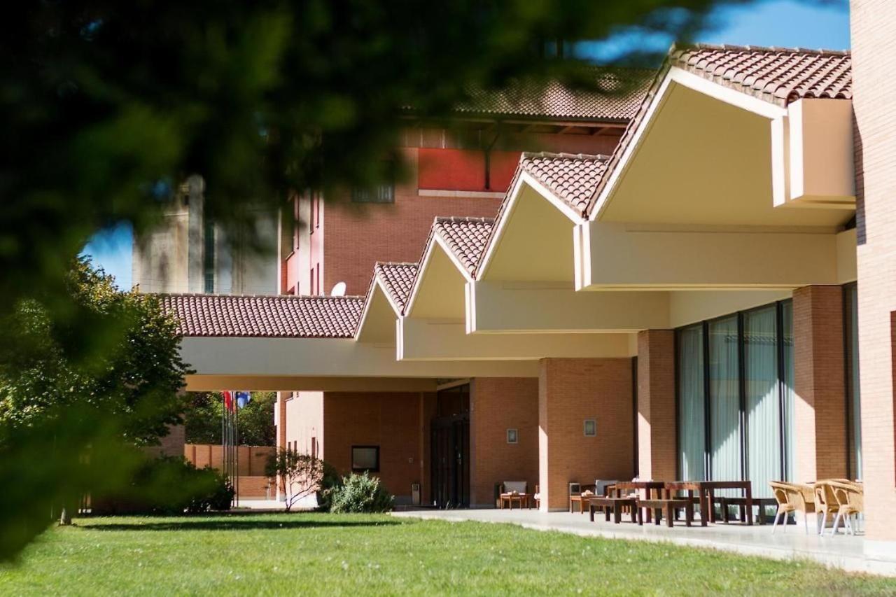 Staying in Castile and Leon: 4 Four-Star Hotels Compared