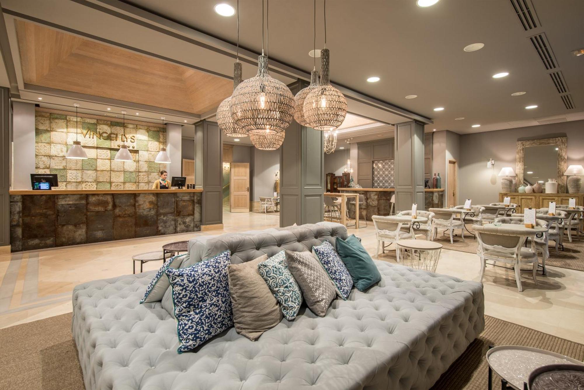 2 Central Hotels in Ciutat Vella That Deliver Real Location Value
