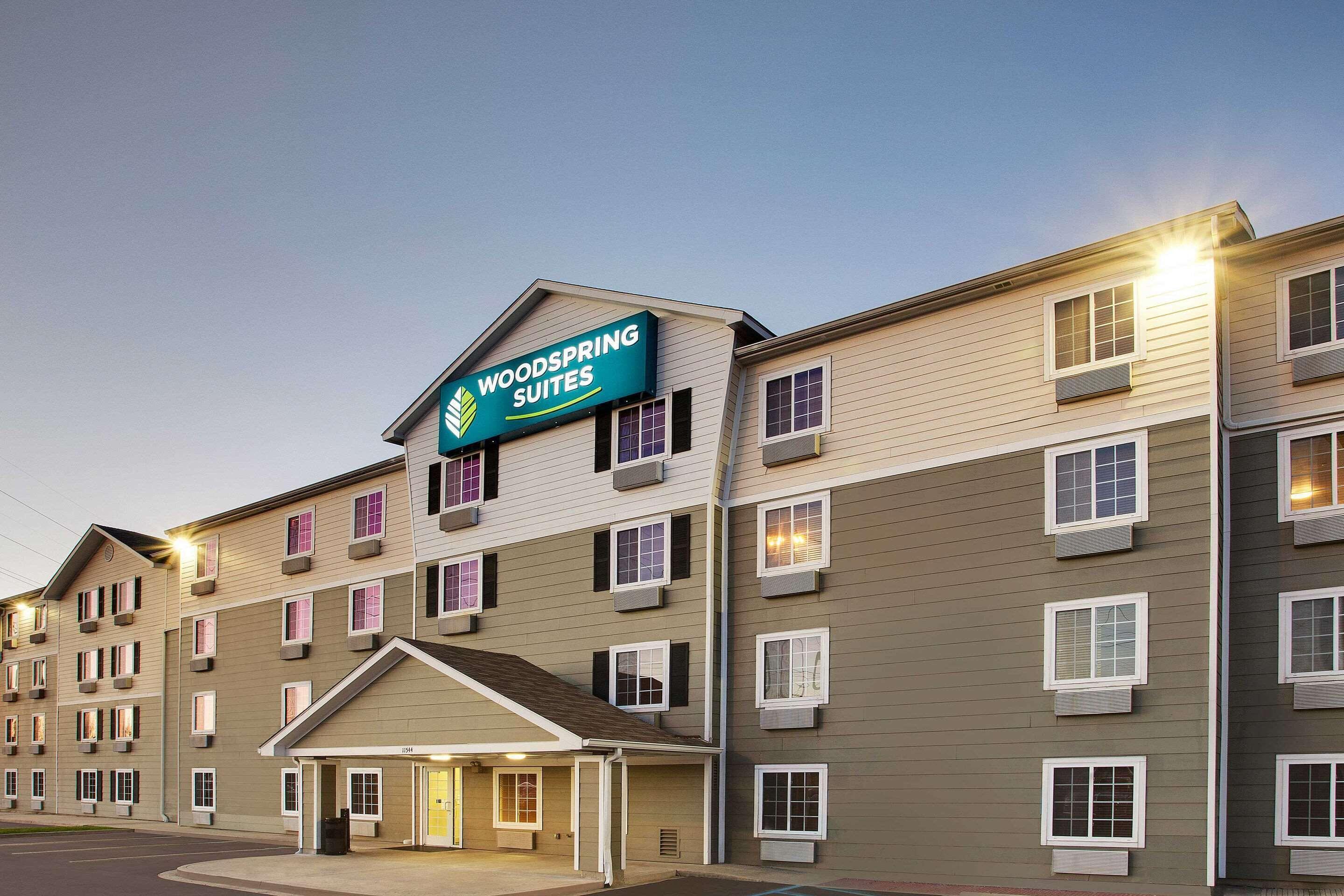 4 Smart Budget Hotels Near Corporate Square Mall Worth Booking