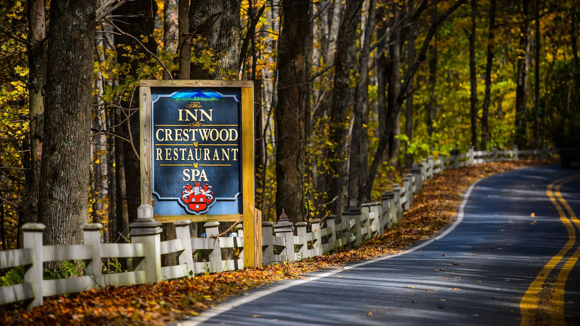 Staying Near Junaluska City Park: 5 Three-Star Hotels Compared