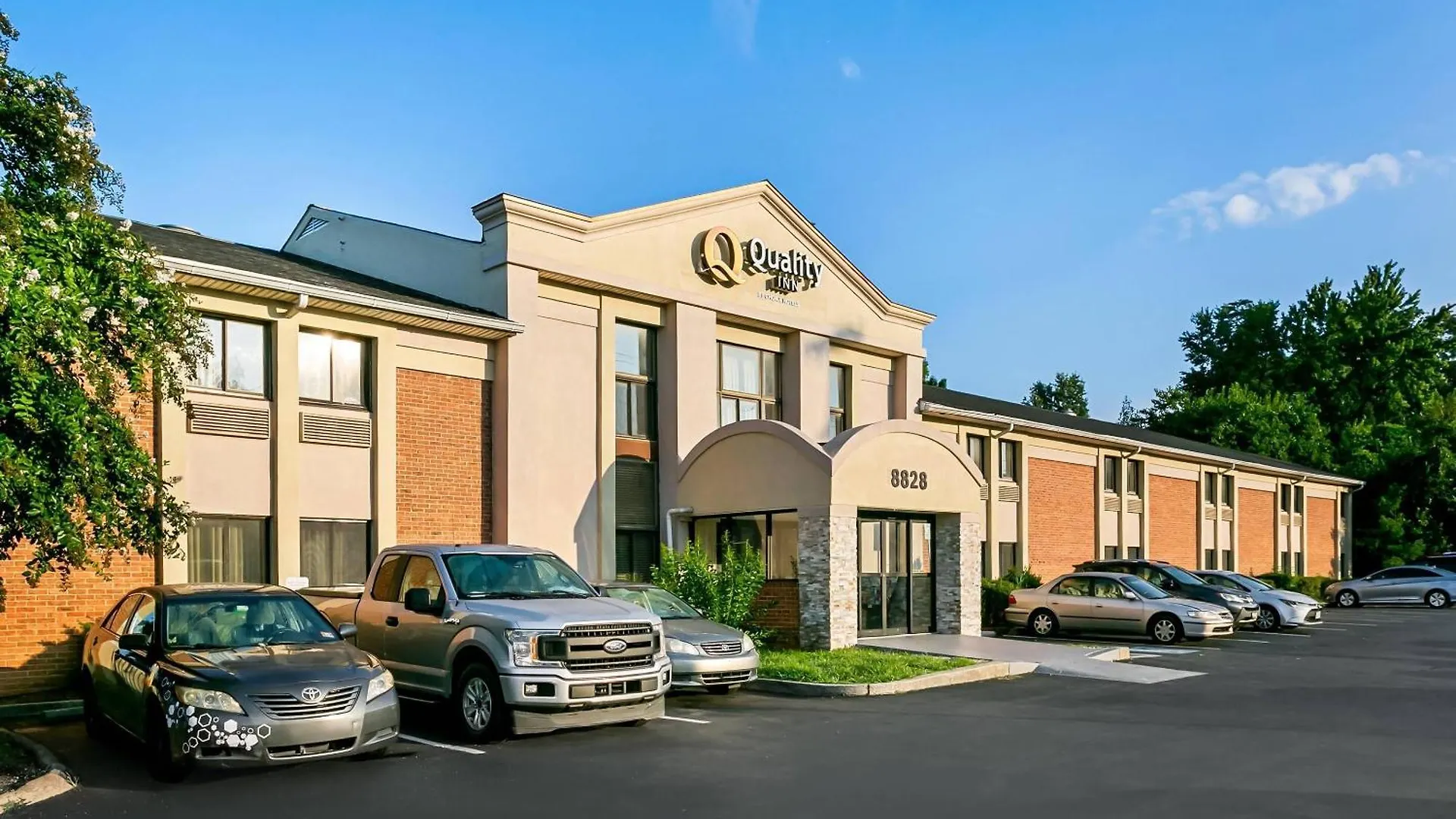 4 Smart Business Hotels Near H T Brown Real Estate Worth Booking
