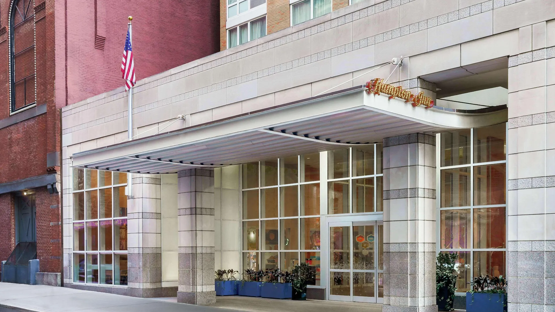 15 Family-Friendly Hotels in Central New York City Worth Booking
