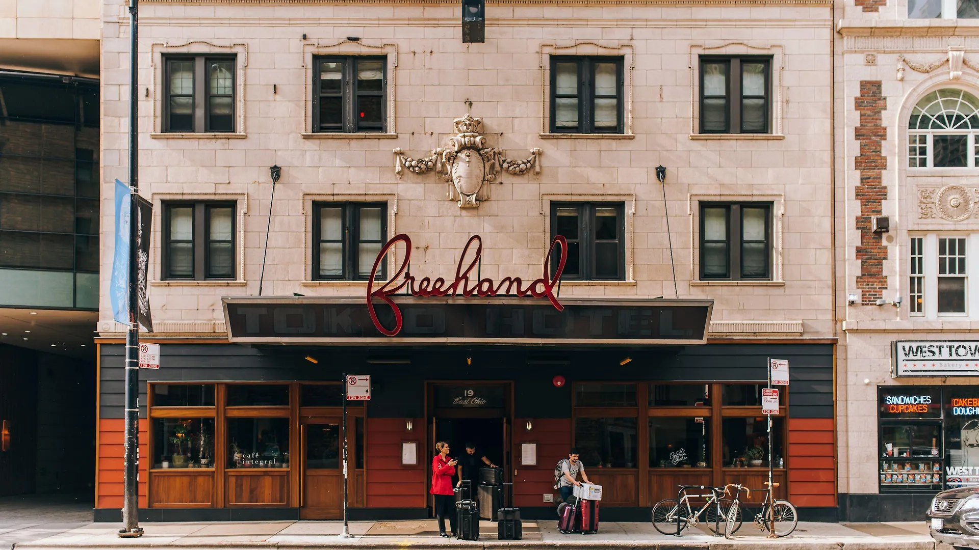 15 Smart Design Hotels In Streeterville Worth Booking