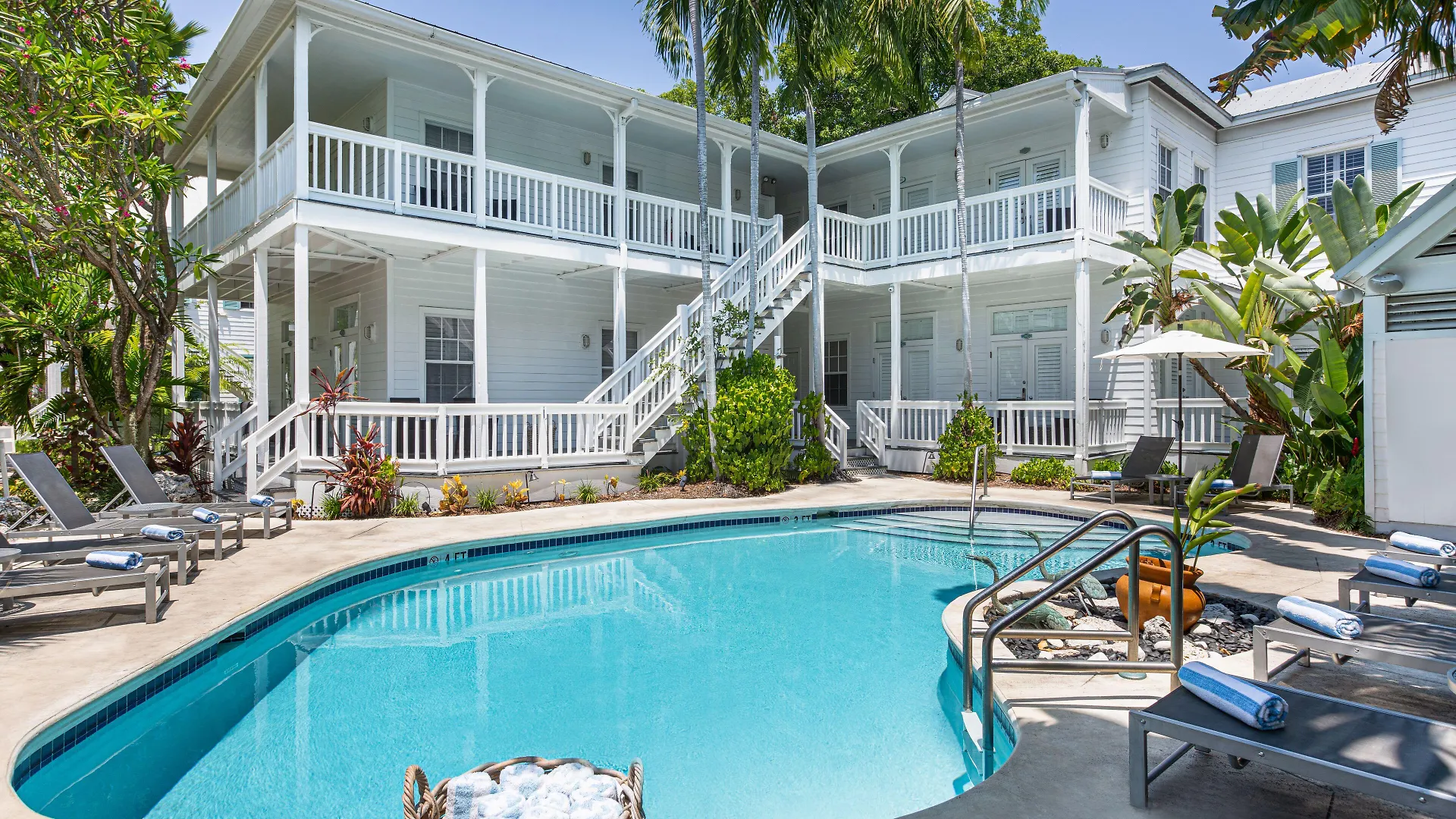 8 Hotels In Duval, Key West That Are Worth Booking
