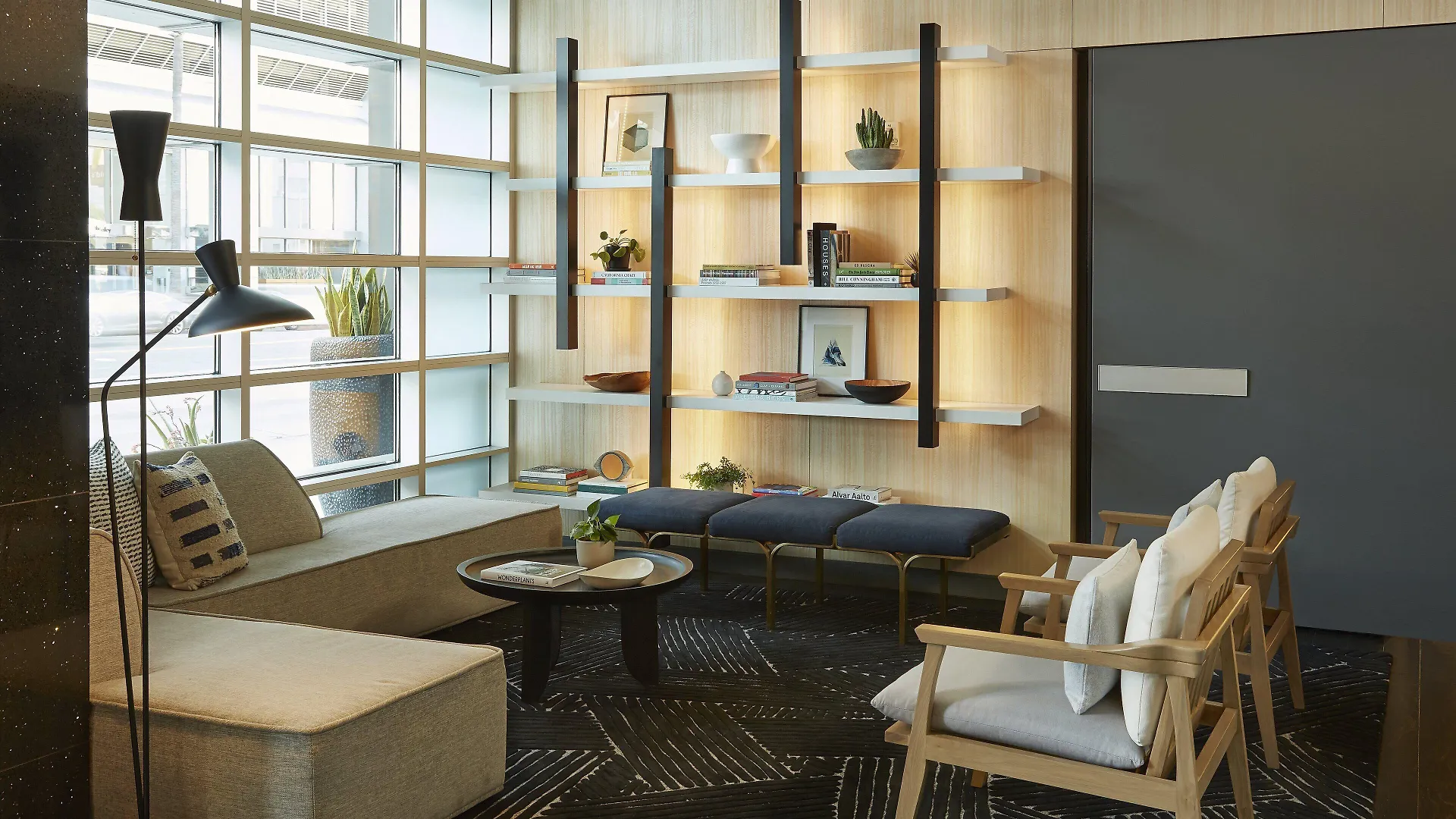 Where to Stay Near LACMA: 15 Best Business Hotels