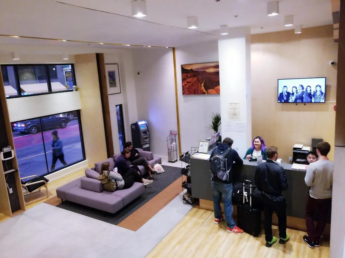 6 Budget Hotels in Theater District That Actually Deliver