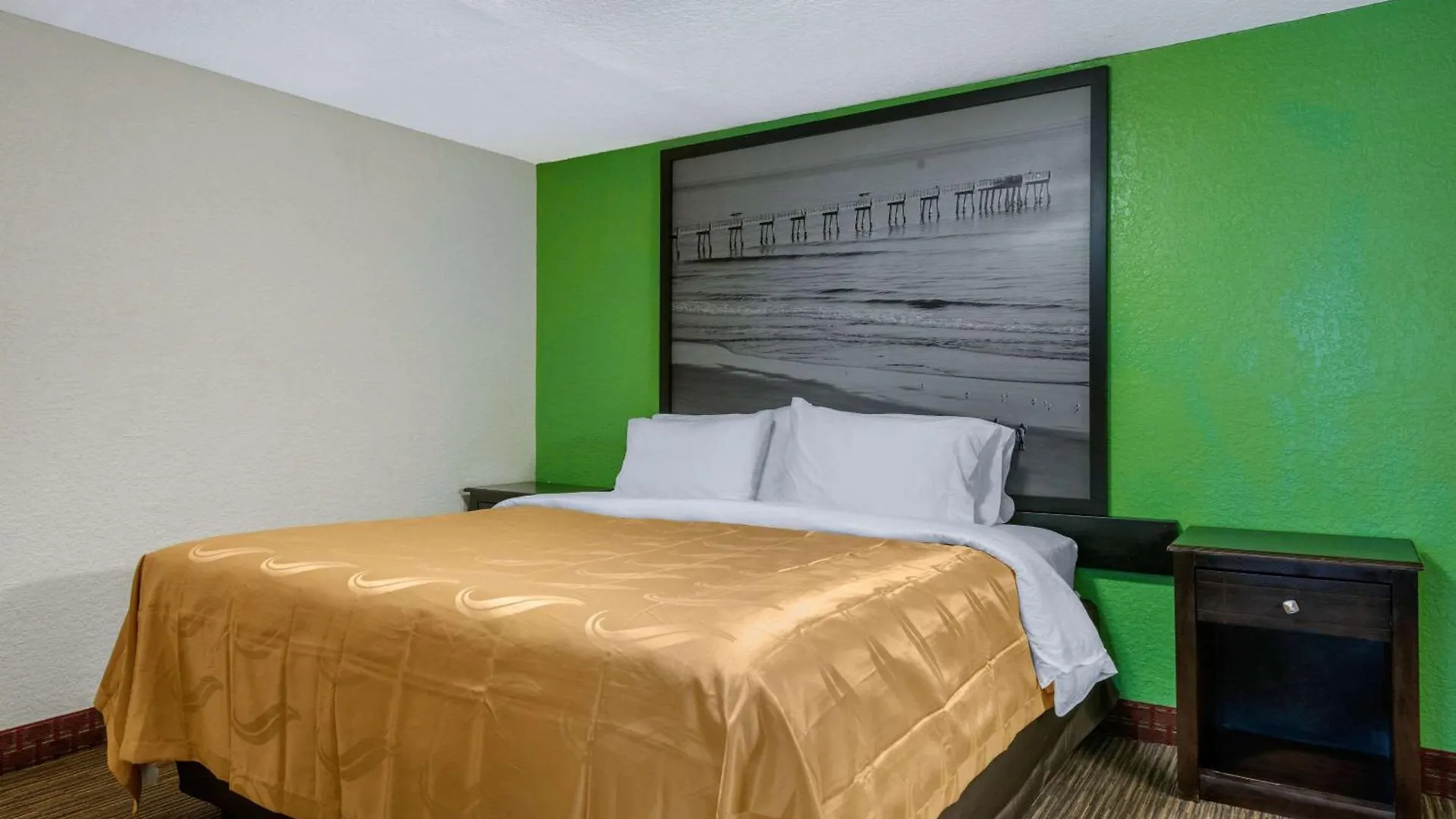 5 Hotels Near Sun Splash Park for Easy Daytona Beach Access