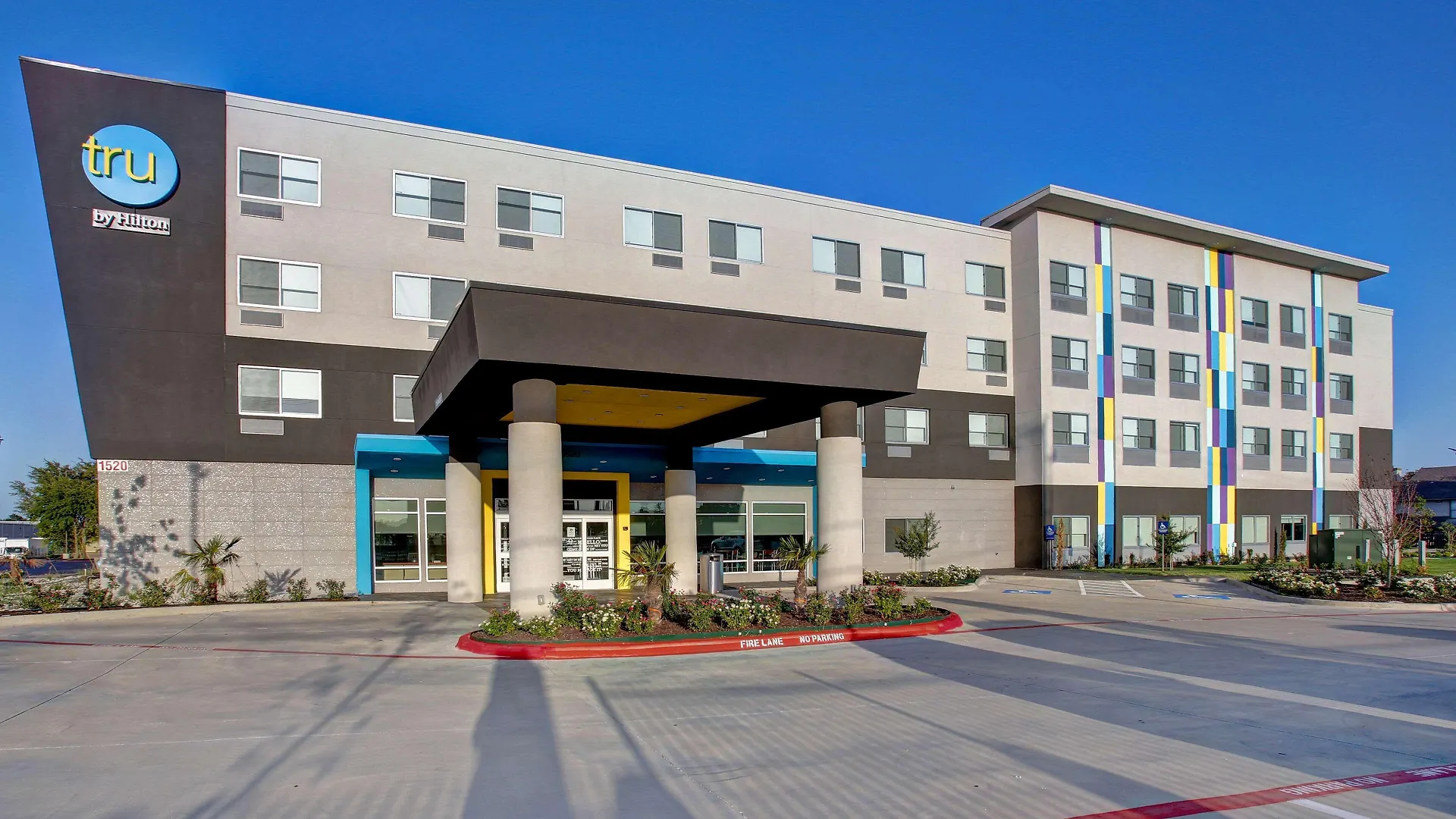 5 Smart Business Hotels Near Trader's Village Worth Booking
