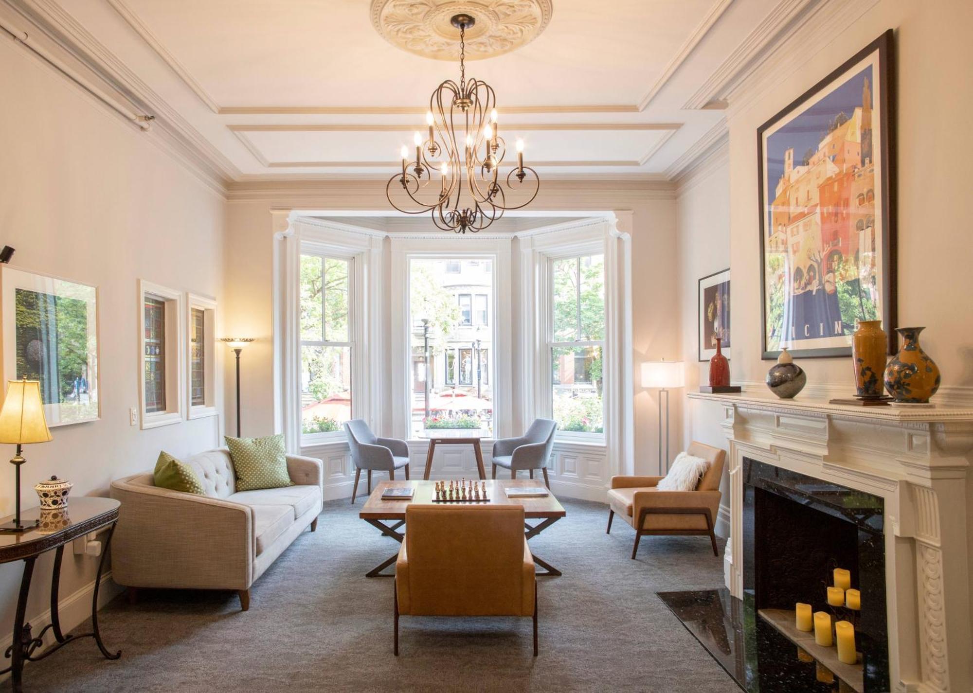 14 Hotels Near Newbury Street That Deliver on Location