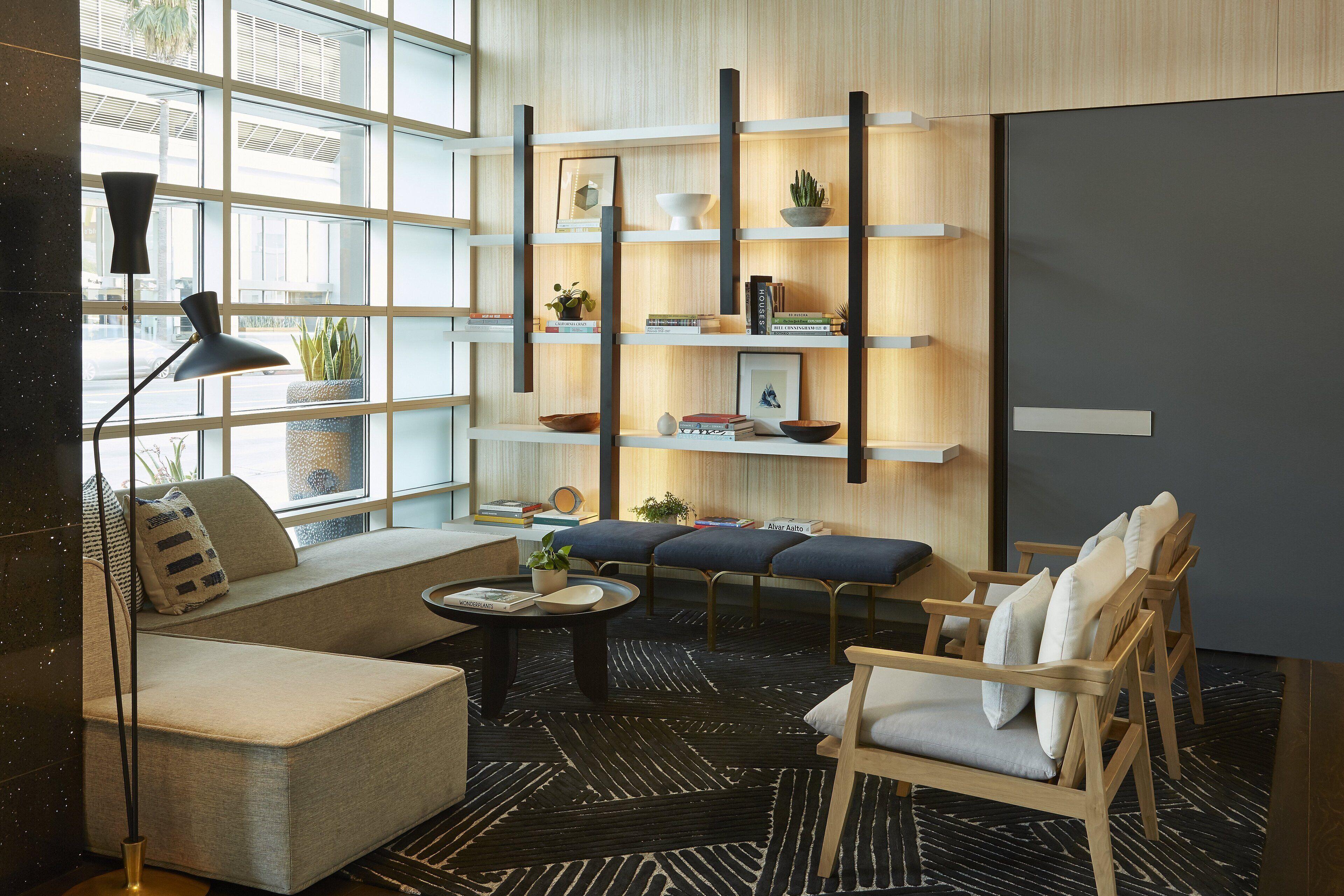 Where to Stay Near LACMA: 15 Best Business Hotels