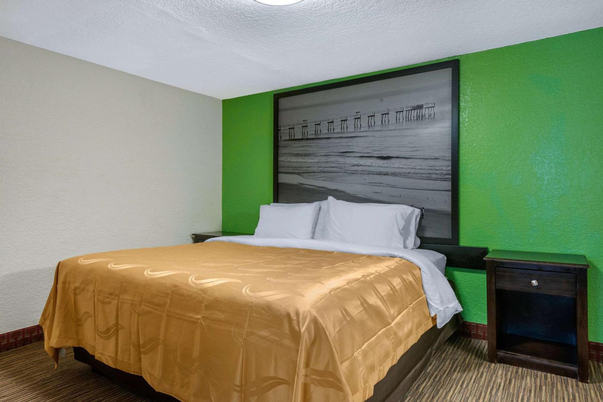 5 Hotels Near Sun Splash Park for Easy Daytona Beach Access