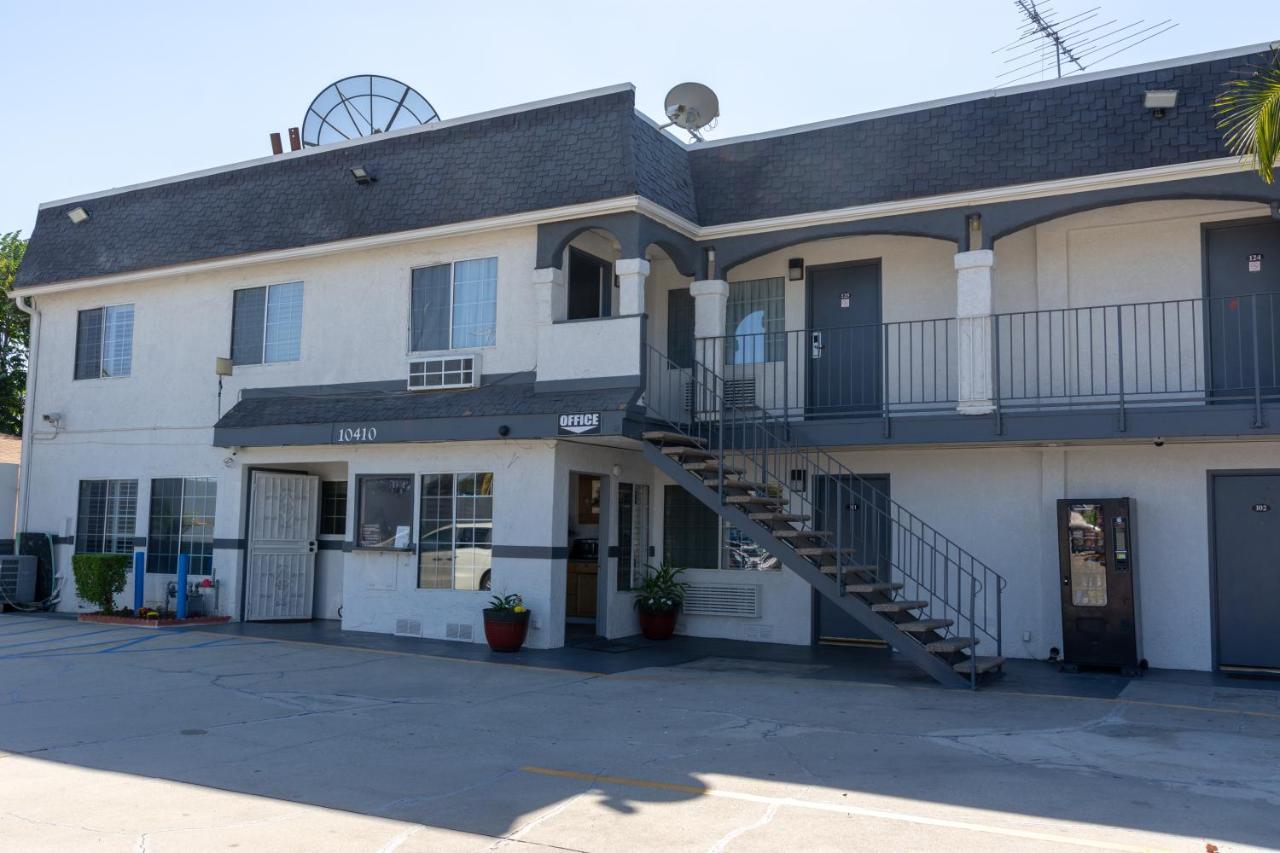 Where to Stay Near Rancho Los Cerritos: 11 Airport Hotels