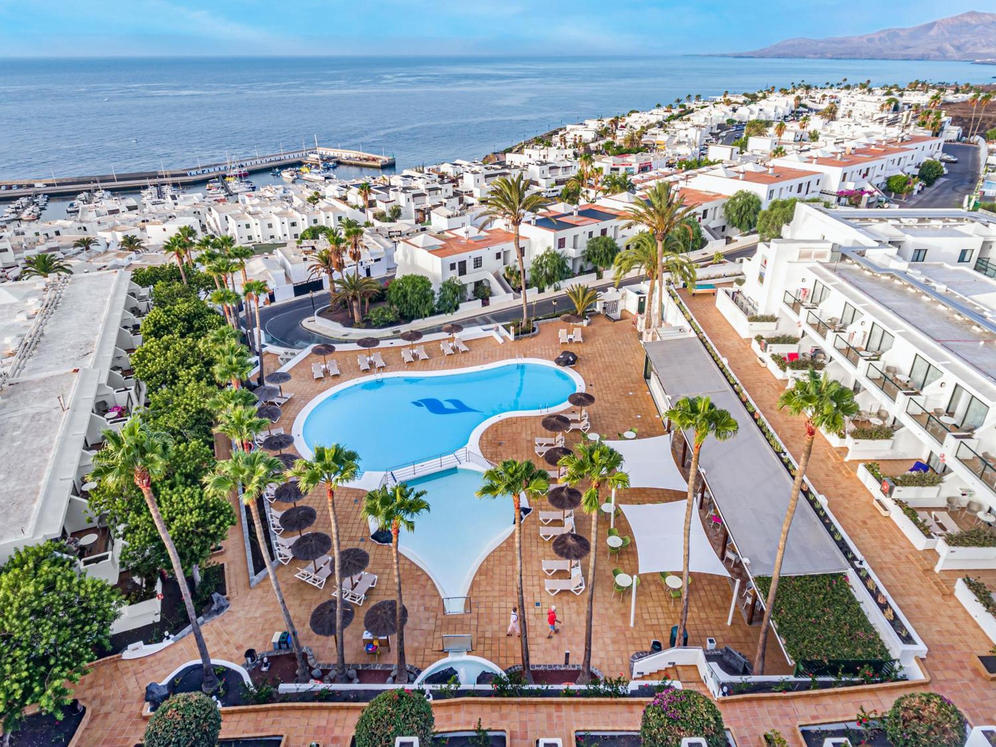Staying Near Parroquia Nuestra Señora de los Remedios: 2 Family Hotels Compared