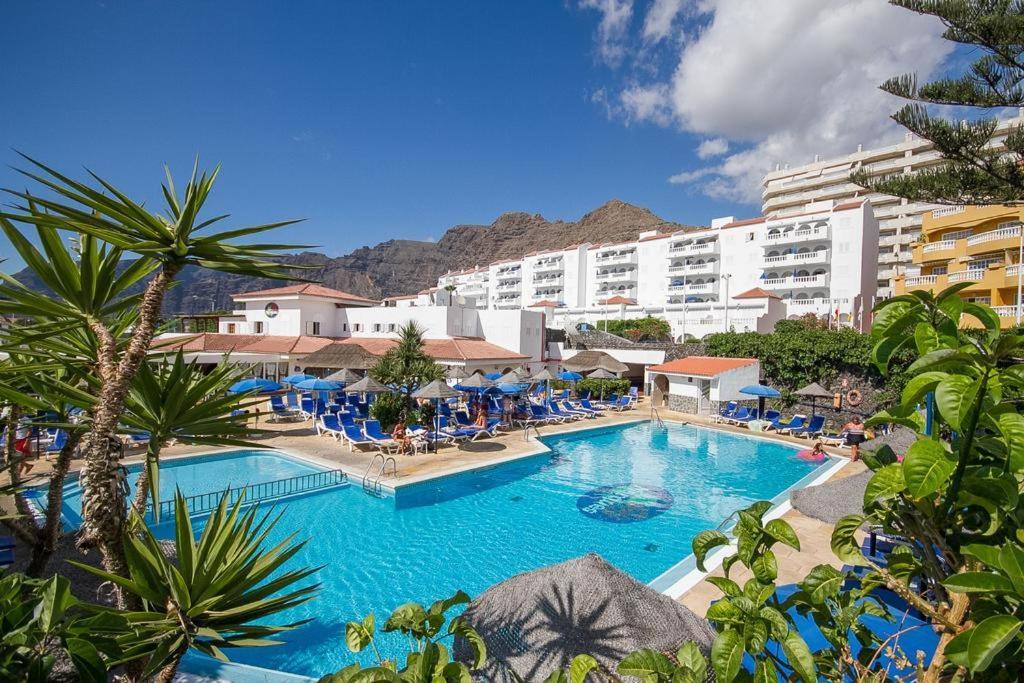 4 Top-Rated 4-Star Hotels Close to Playa de la Arena
