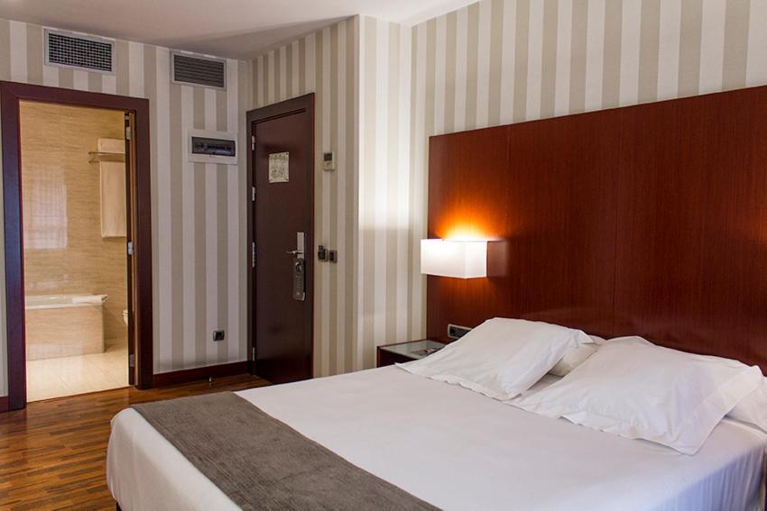 9 Exceptional Design Hotels Close to Museo Salzillo